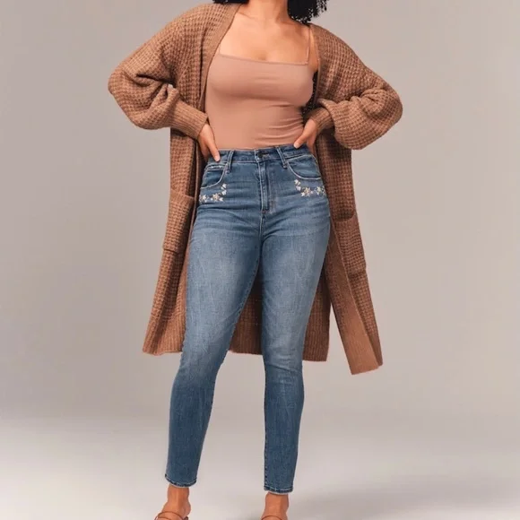 Abercrombie & Fitch Curve Love High Rise Super Skinny Ankle Jeans - Picture 3 of 13